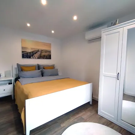 Mini-haus Im Herzen Grossostheims アパート Großostheim